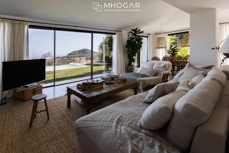 Exclusive Annual Rental - Timeless Design,  Mediterranean Views in La Costa Blanca!
